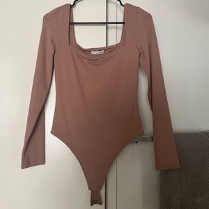 Contour Squareneck Longsleeve Bodysuit